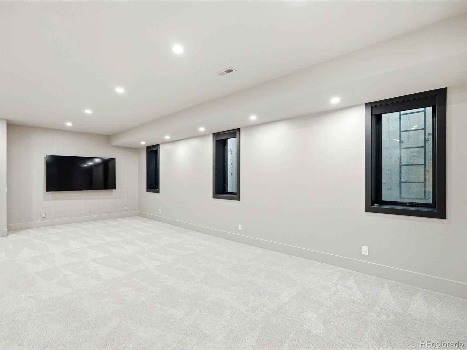 MLS Image #36 for 443  clayton street,denver, Colorado