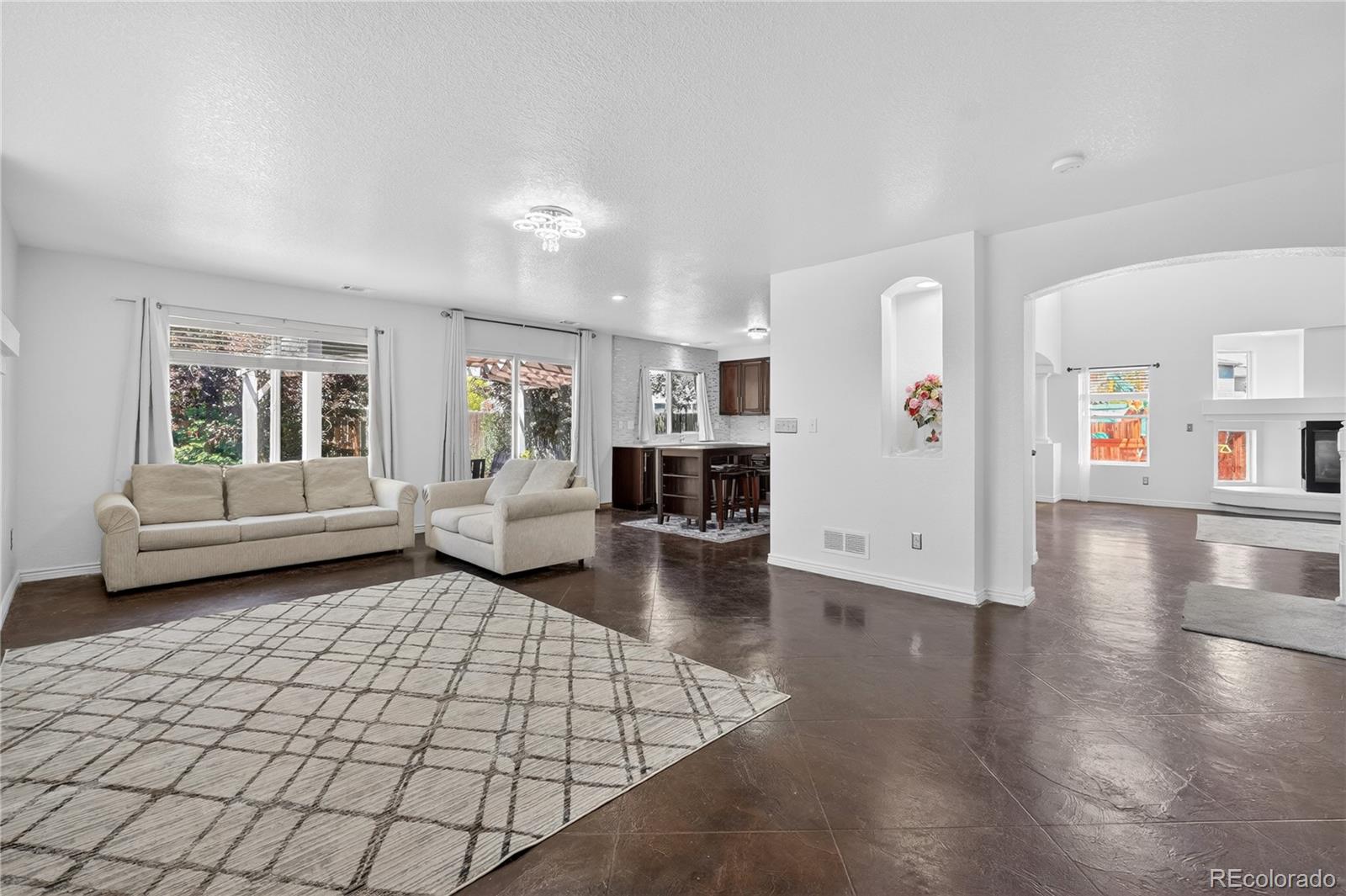 MLS Image #20 for 20604 e 38th place,denver, Colorado