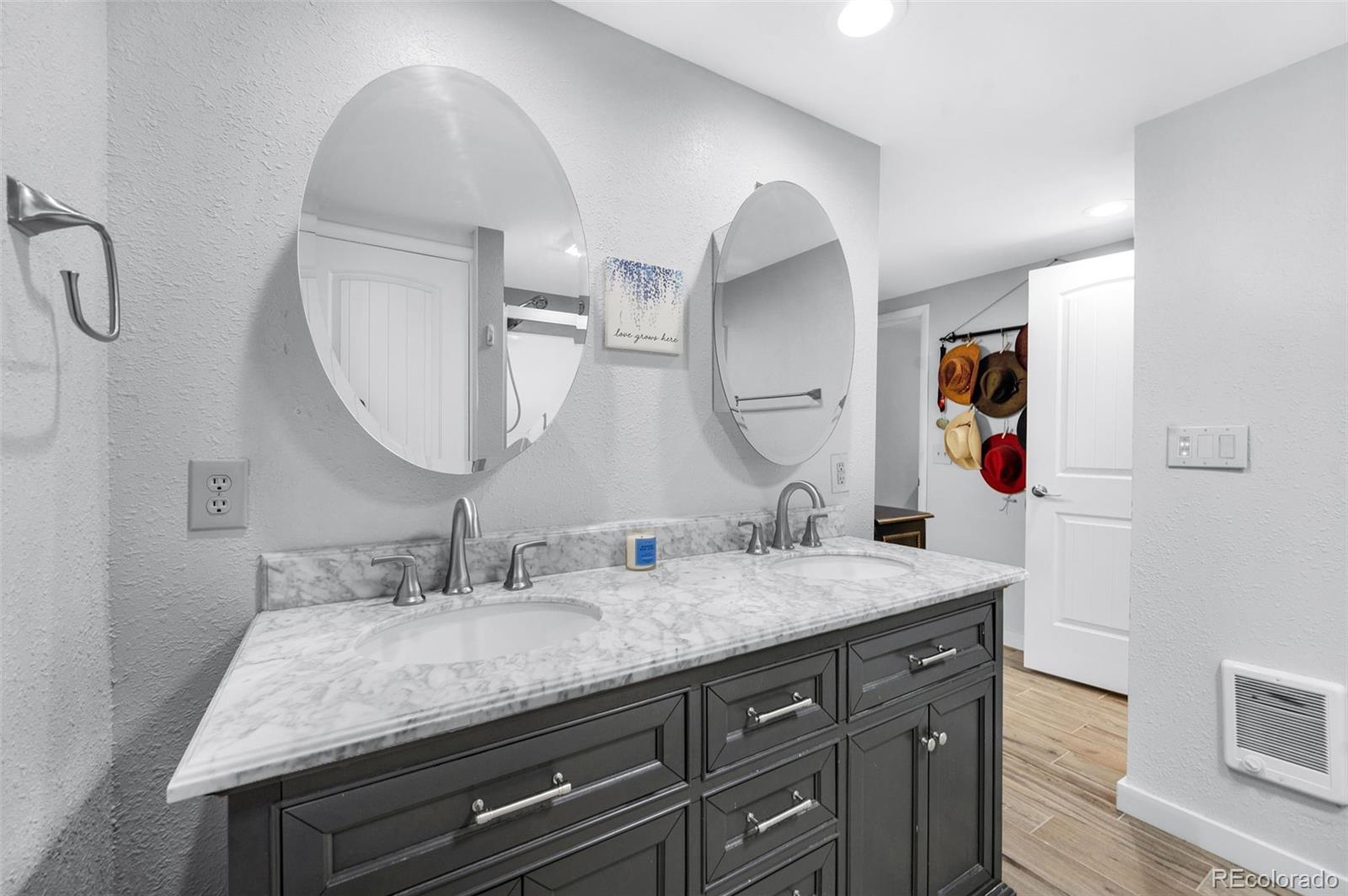 MLS Image #34 for 205  eagleview circle,florissant, Colorado