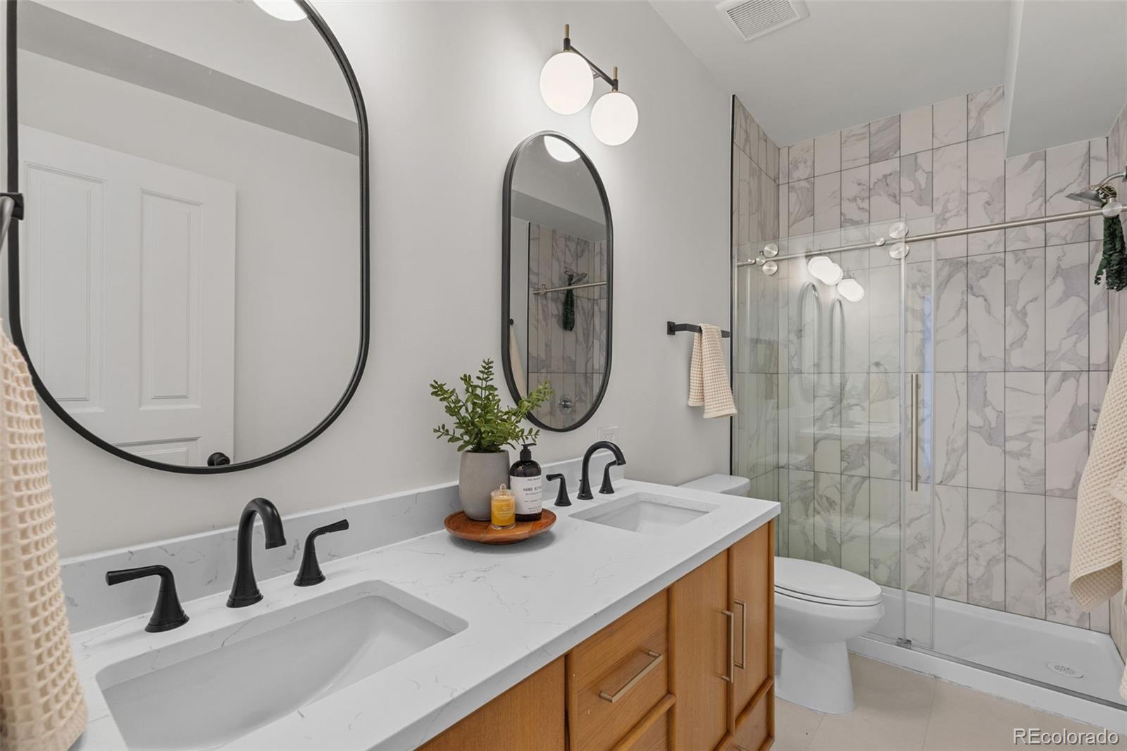 MLS Image #36 for 1444  stuart ,denver, Colorado