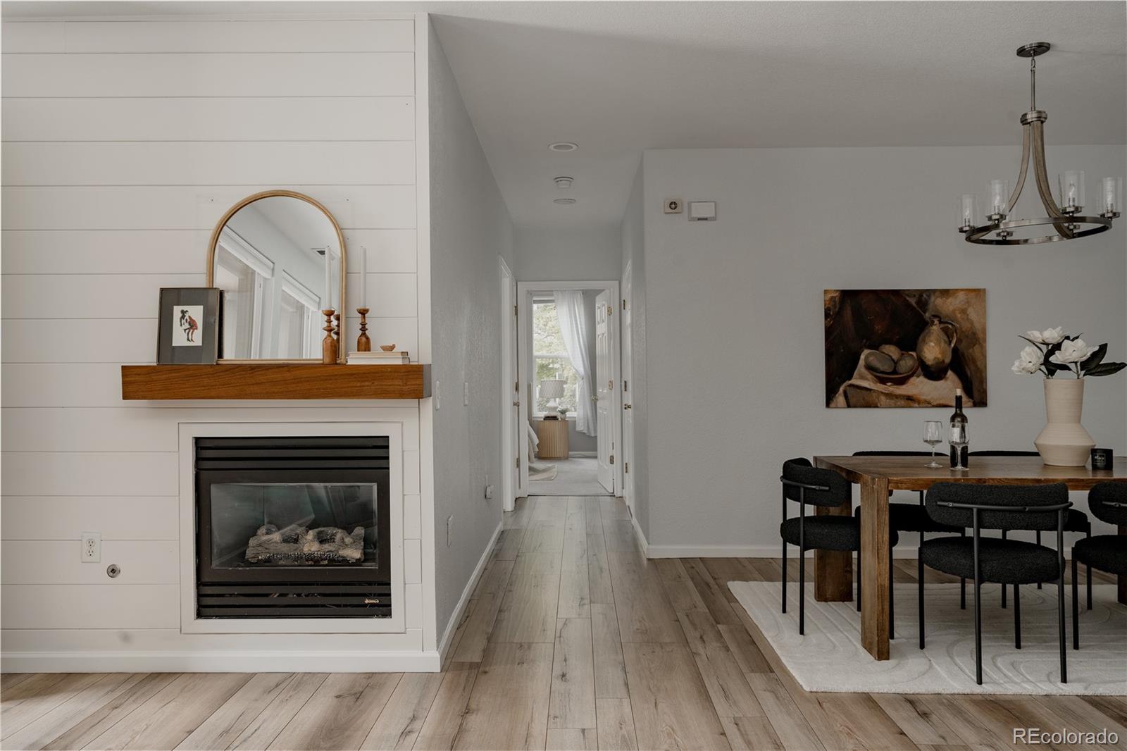 MLS Image #13 for 2598  syracuse street,denver, Colorado