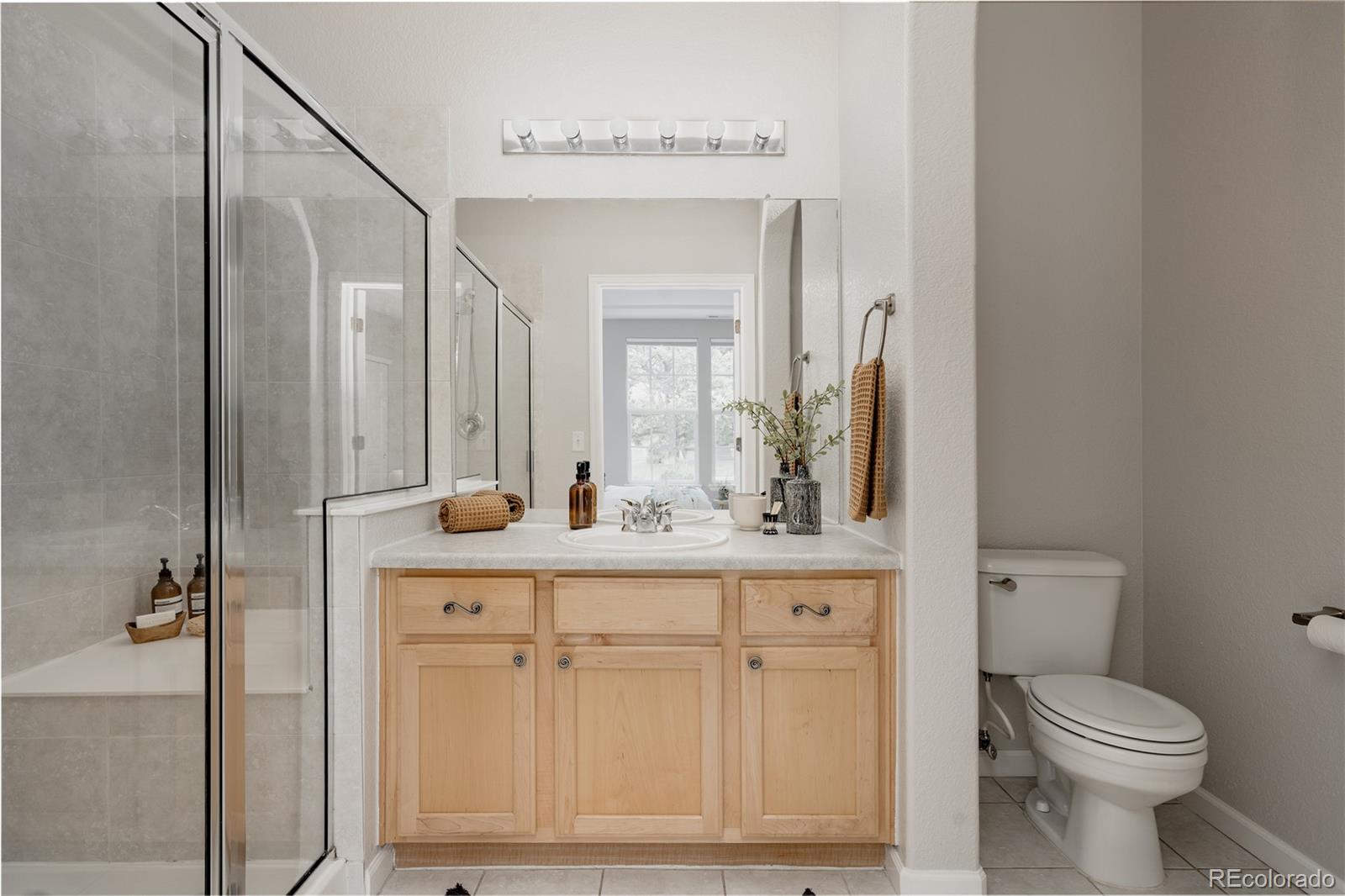 MLS Image #21 for 2598  syracuse street,denver, Colorado