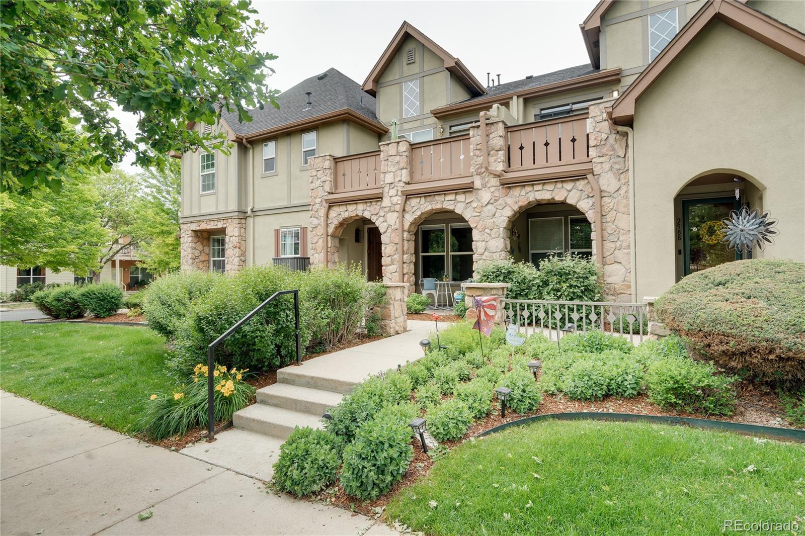 MLS Image #25 for 2598  syracuse street,denver, Colorado