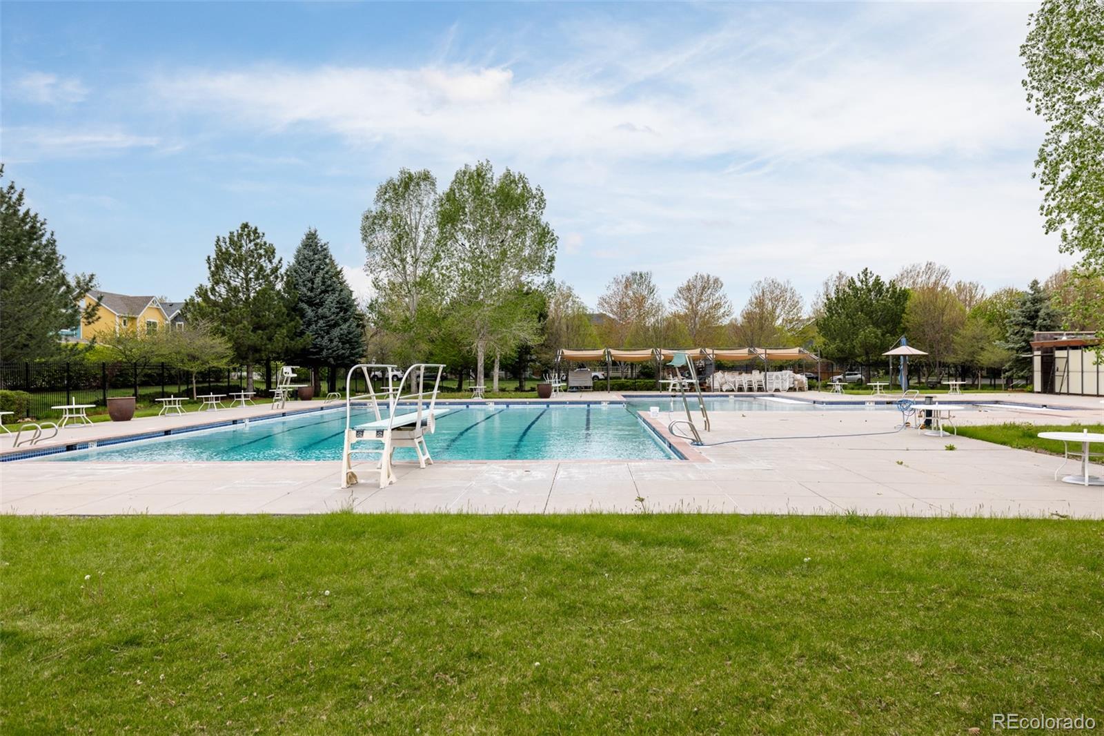 MLS Image #41 for 2598  syracuse street,denver, Colorado