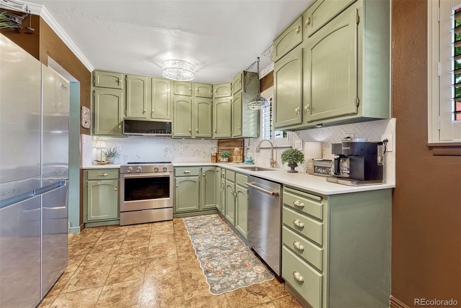 MLS Image #15 for 2830 n institute street,colorado springs, Colorado