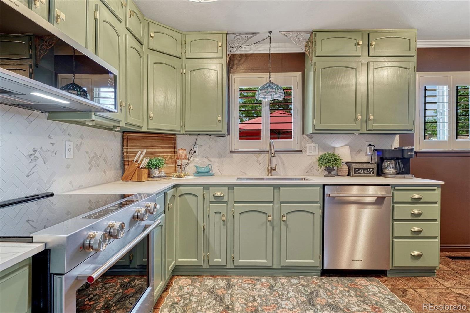 MLS Image #2 for 2830 n institute street,colorado springs, Colorado