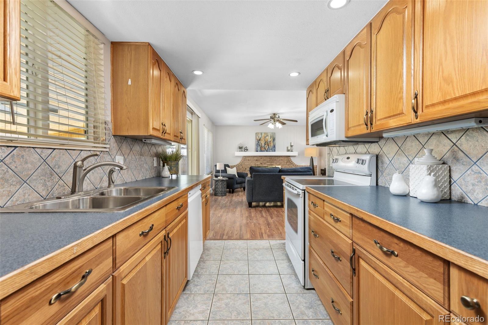 MLS Image #10 for 4610 s kalispell way,aurora, Colorado