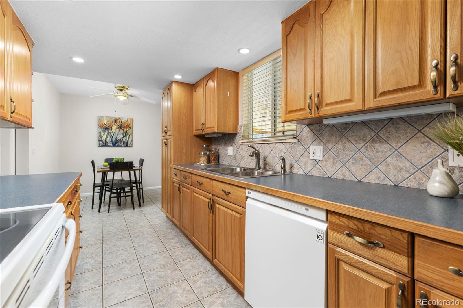 MLS Image #12 for 4610 s kalispell way,aurora, Colorado