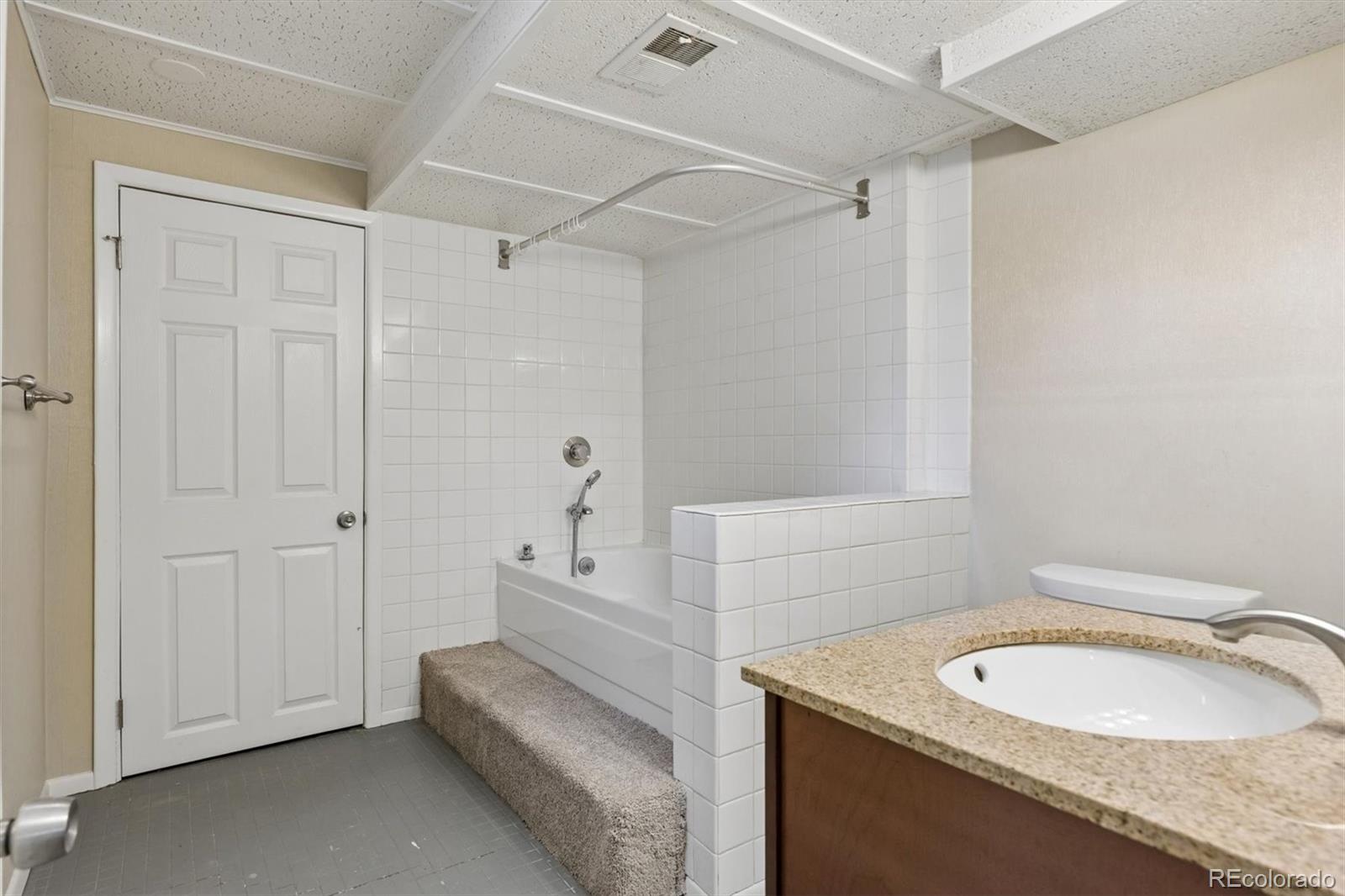 MLS Image #25 for 7185 s pennsylvania street,centennial, Colorado