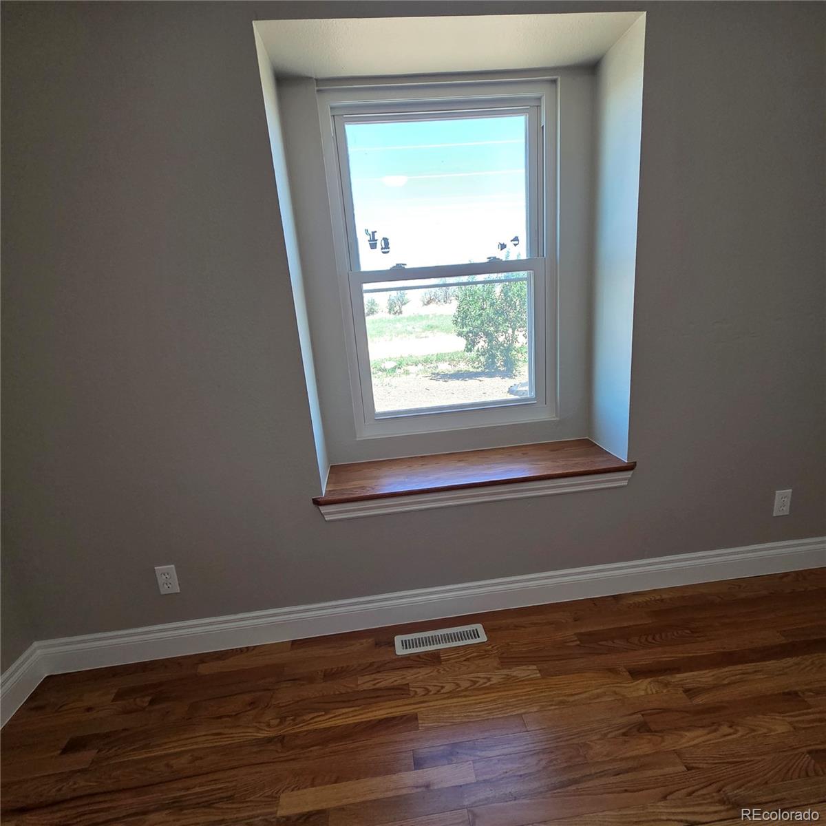 MLS Image #10 for 26906  county road 20 ,keenesburg, Colorado