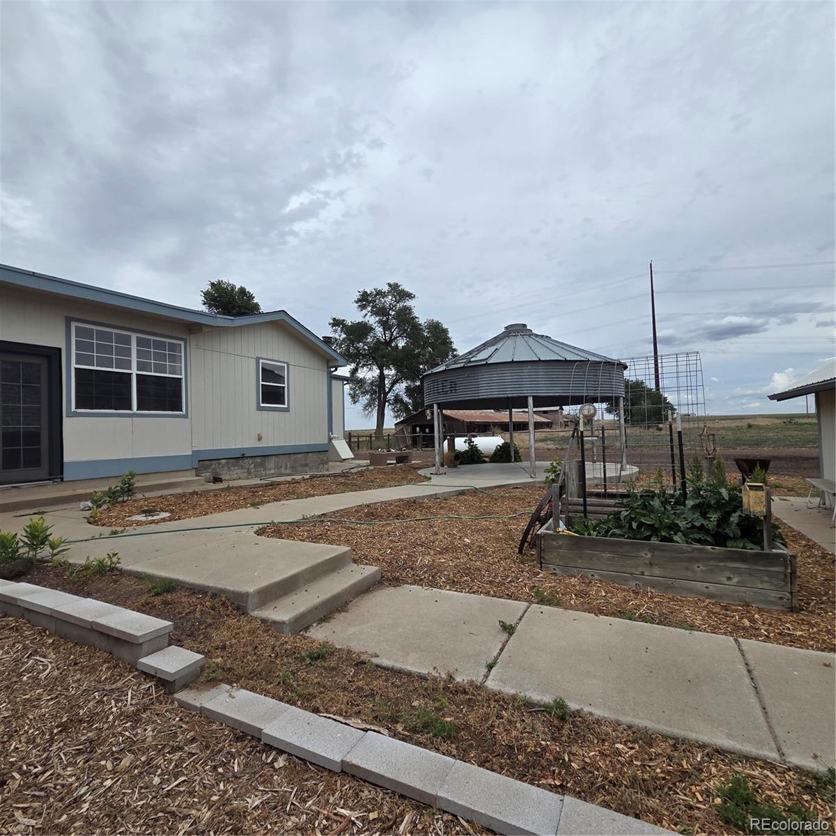 MLS Image #34 for 26906  county road 20 ,keenesburg, Colorado