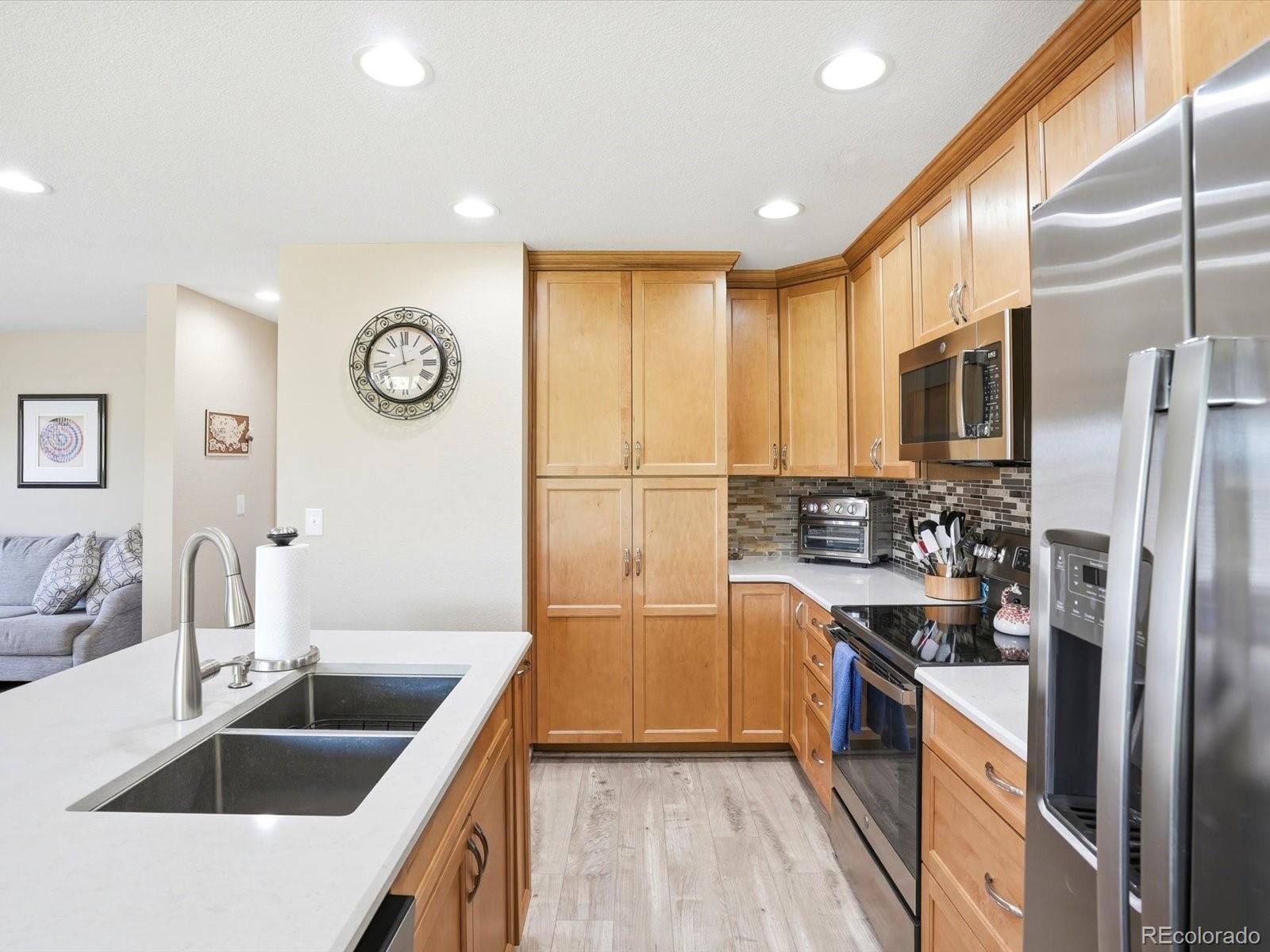 MLS Image #5 for 10438  truckee street 25e,commerce city, Colorado