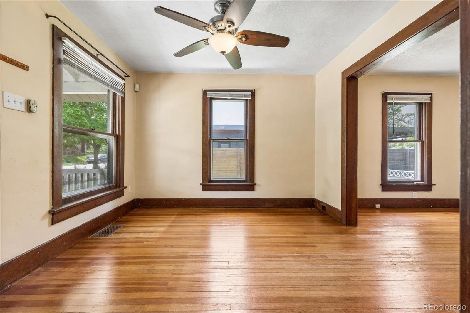 MLS Image #4 for 2111 s grant street,denver, Colorado
