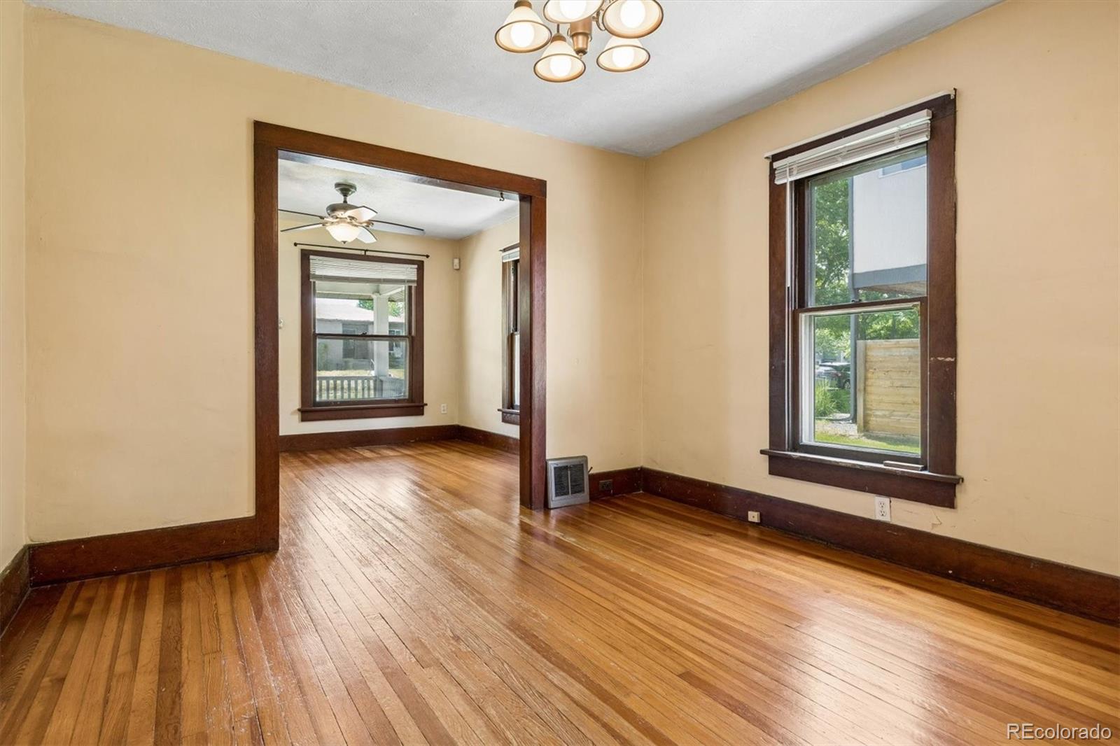 MLS Image #6 for 2111 s grant street,denver, Colorado