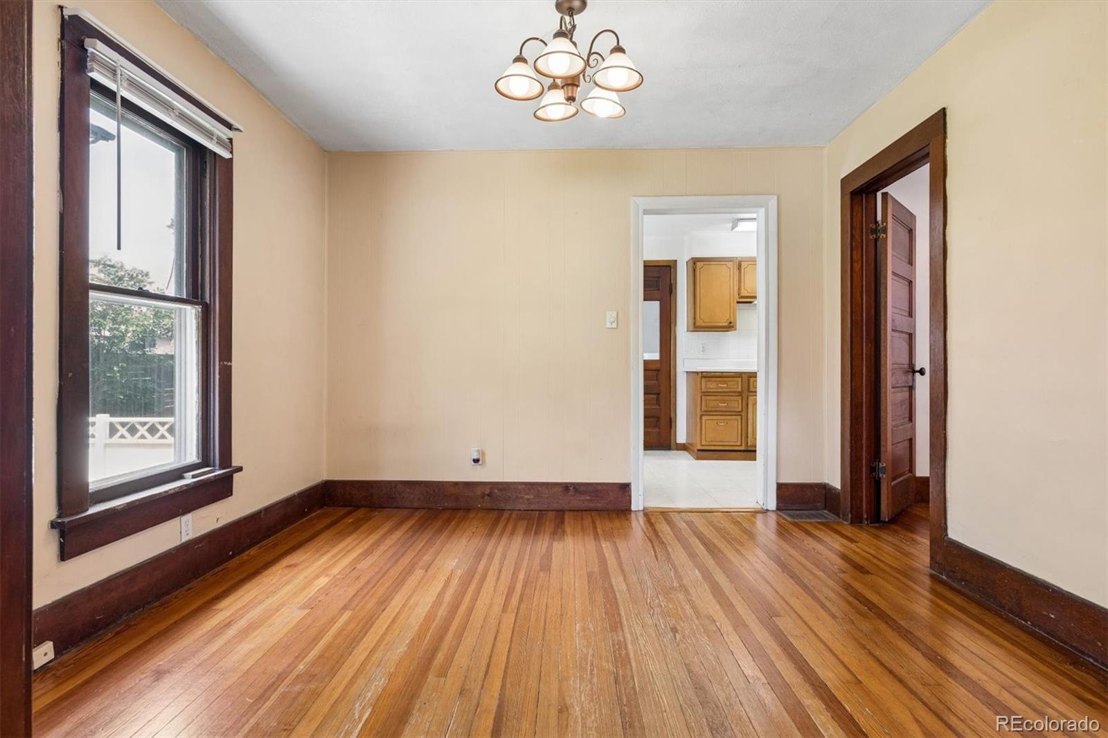 MLS Image #7 for 2111 s grant street,denver, Colorado