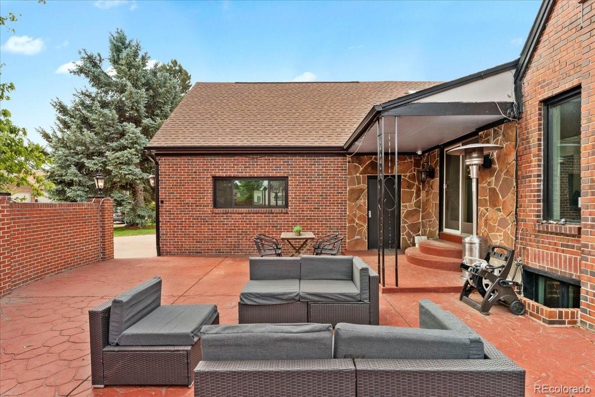 MLS Image #2 for 301 s poplar street,denver, Colorado