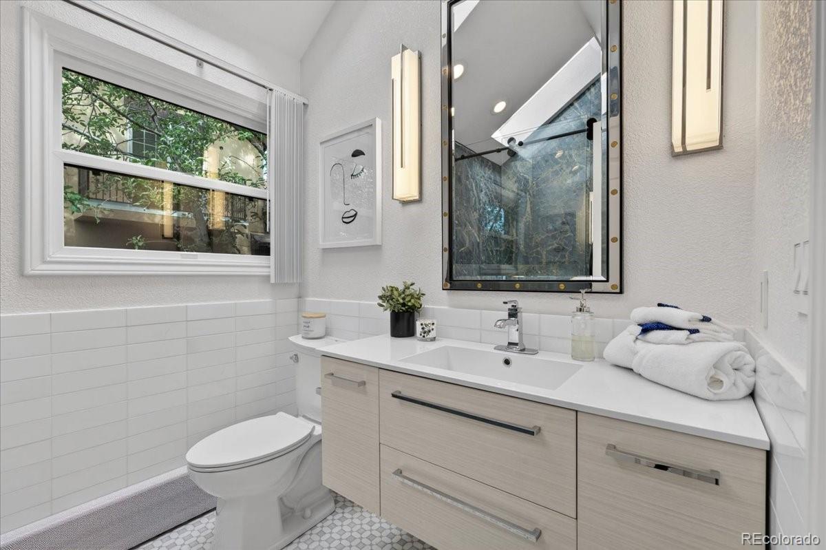 MLS Image #20 for 301 s poplar street,denver, Colorado