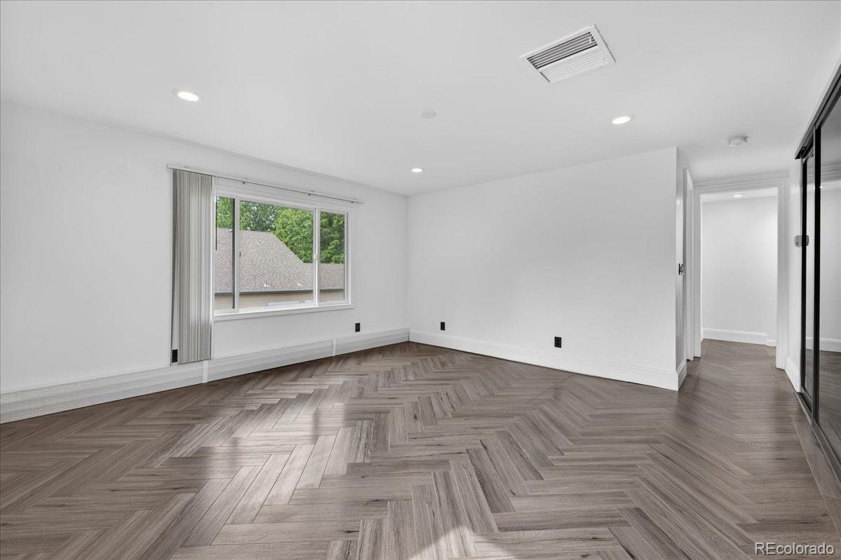 MLS Image #27 for 301 s poplar street,denver, Colorado