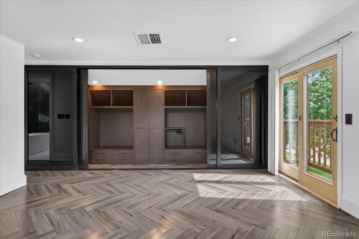 MLS Image #29 for 301 s poplar street,denver, Colorado