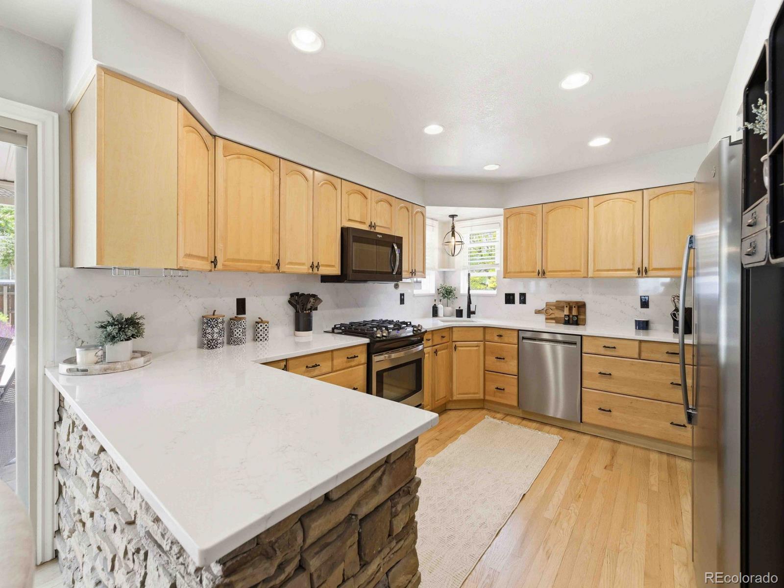 MLS Image #11 for 8873 s balsam street,littleton, Colorado