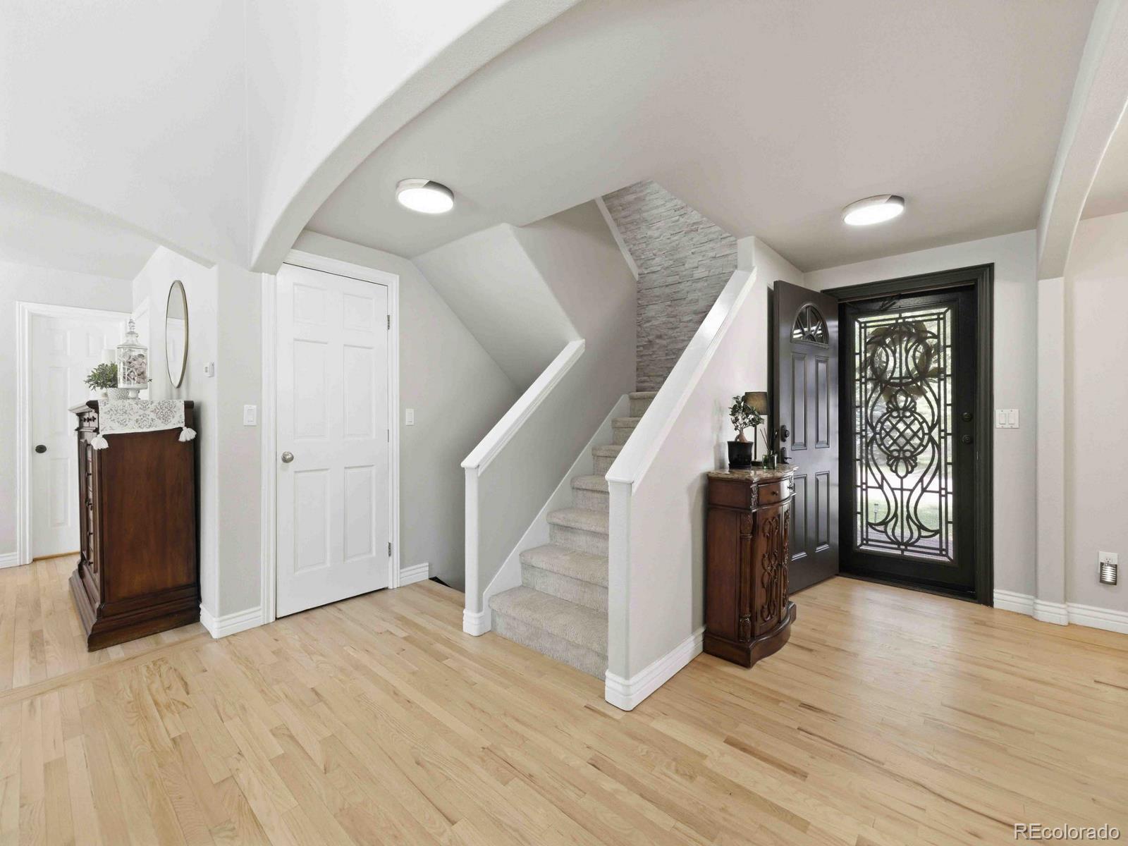 MLS Image #4 for 8873 s balsam street,littleton, Colorado