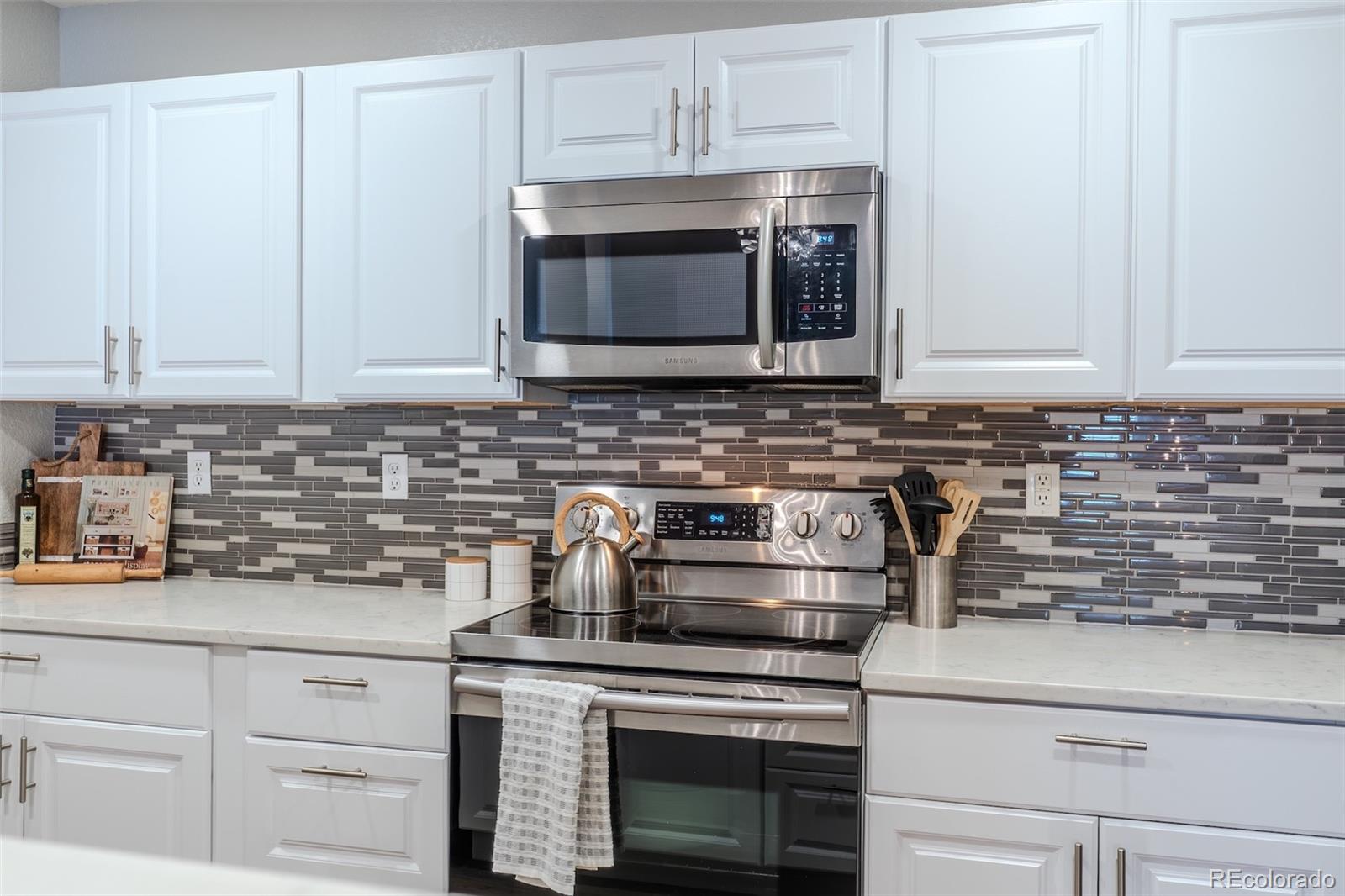 MLS Image #11 for 4271 s blackhawk circle,aurora, Colorado