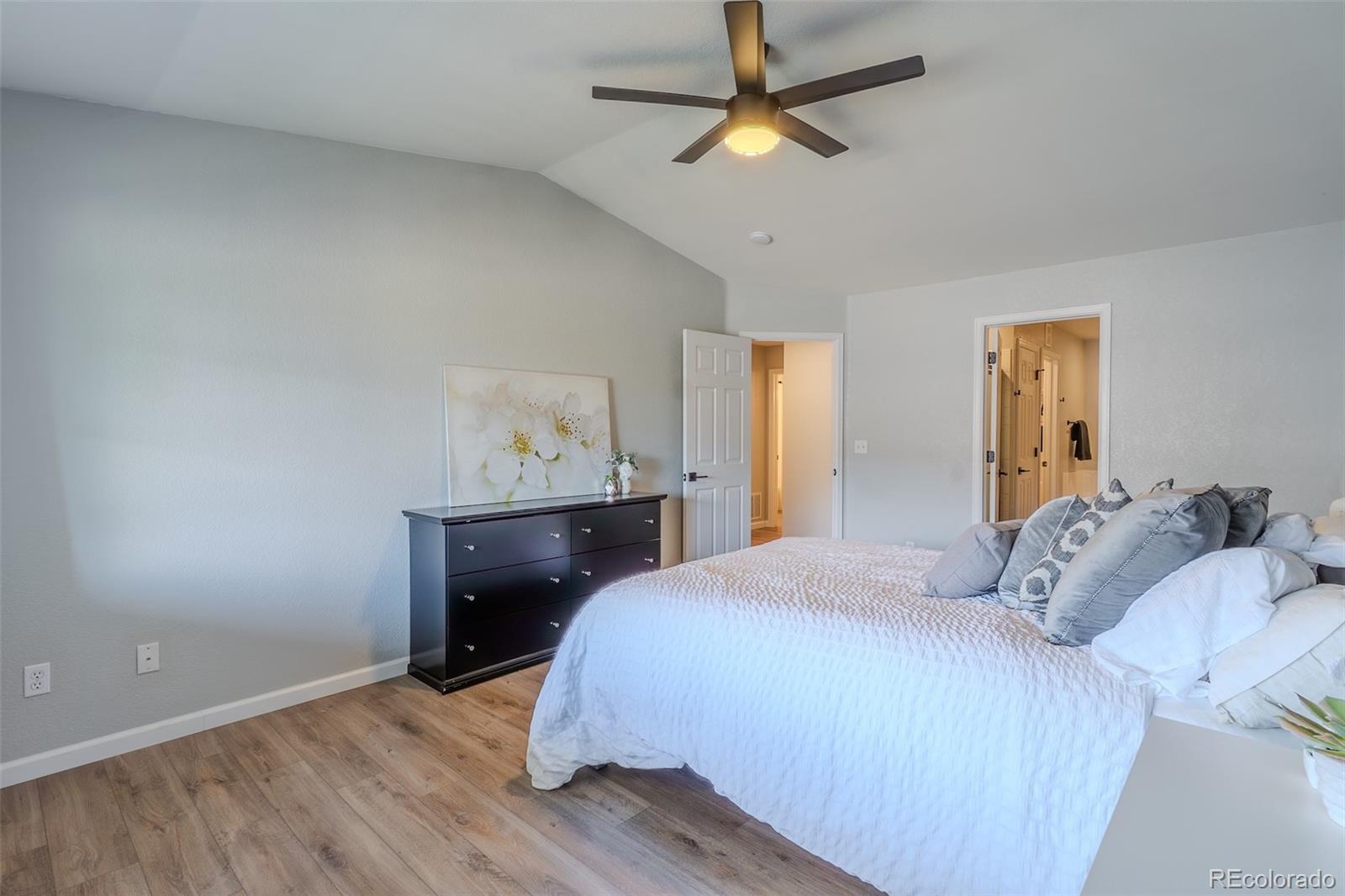 MLS Image #15 for 4271 s blackhawk circle,aurora, Colorado
