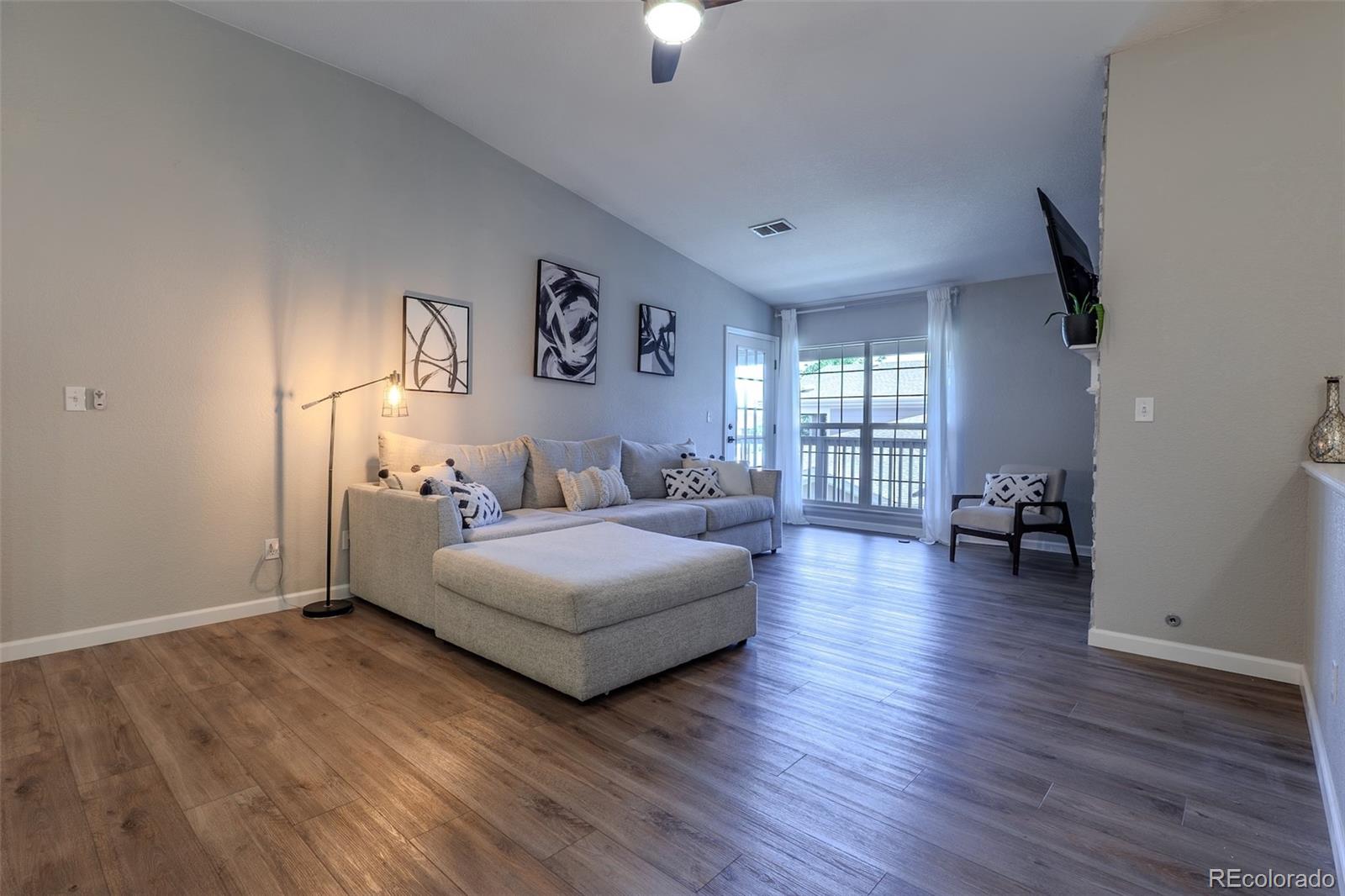 MLS Image #2 for 4271 s blackhawk circle,aurora, Colorado
