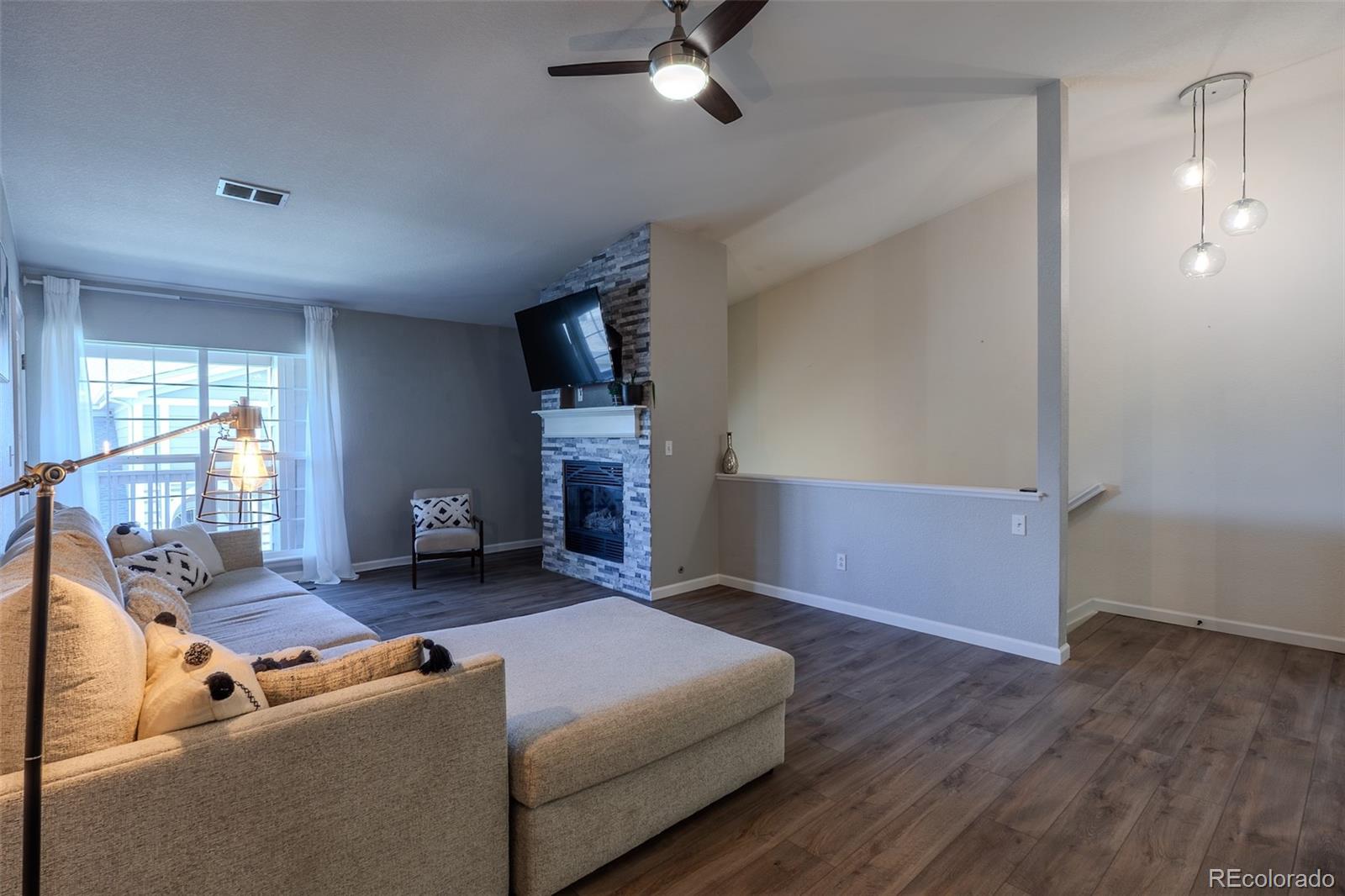 MLS Image #3 for 4271 s blackhawk circle,aurora, Colorado