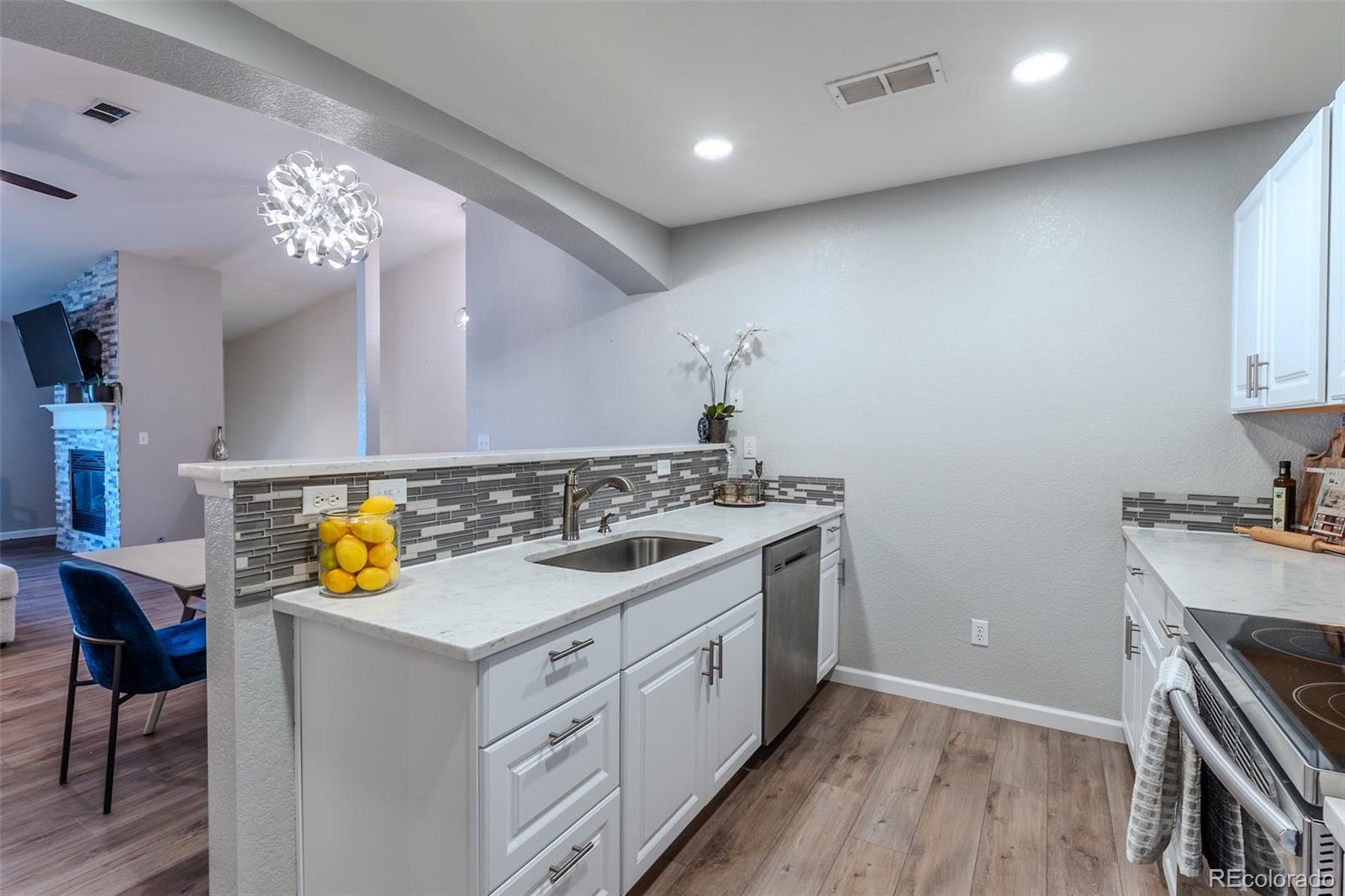 MLS Image #9 for 4271 s blackhawk circle,aurora, Colorado