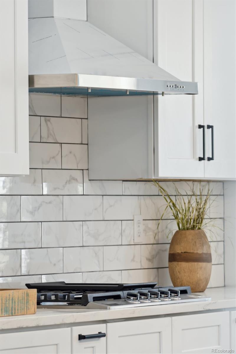 MLS Image #11 for 2317 s galapago street,denver, Colorado