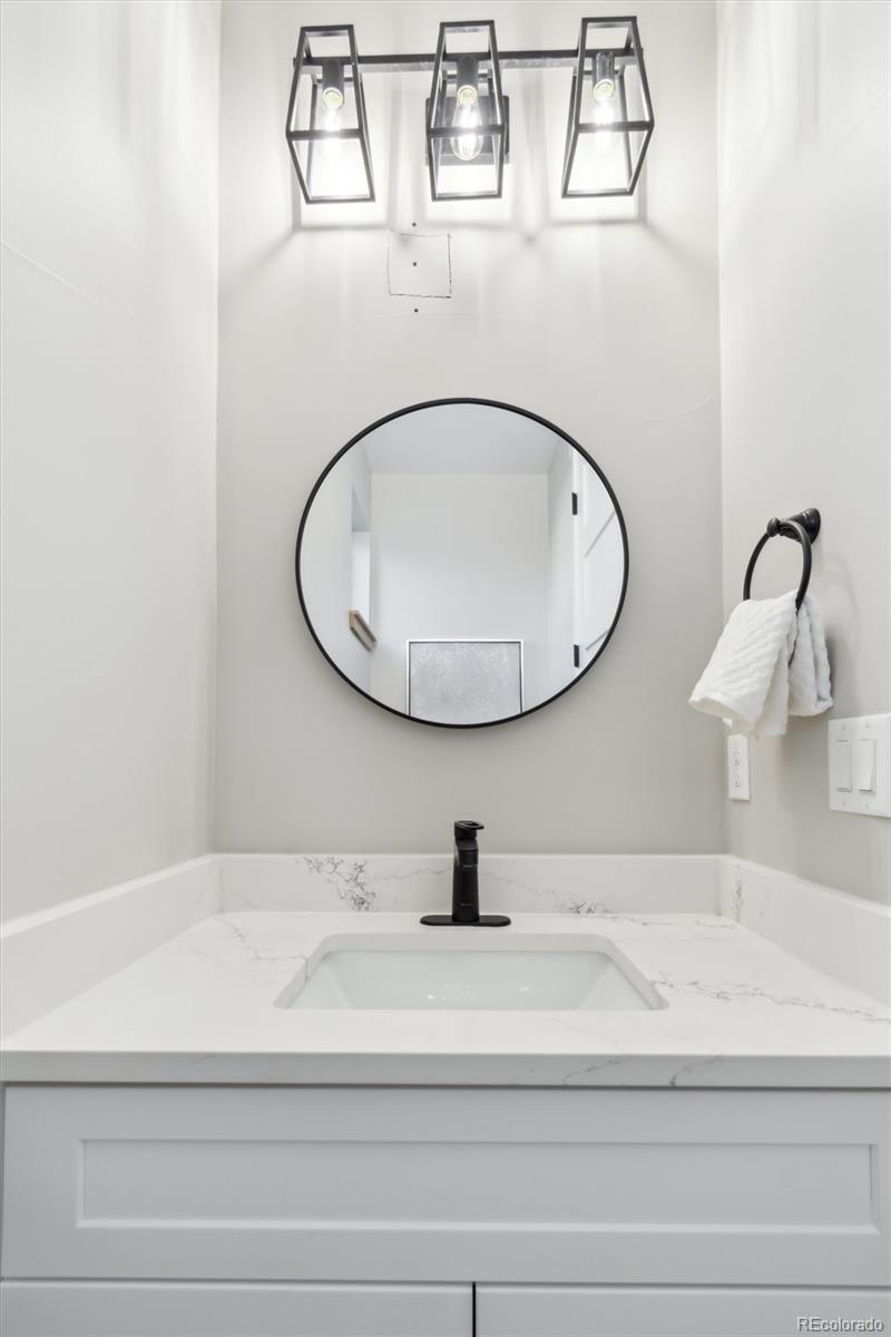 MLS Image #17 for 2317 s galapago street,denver, Colorado