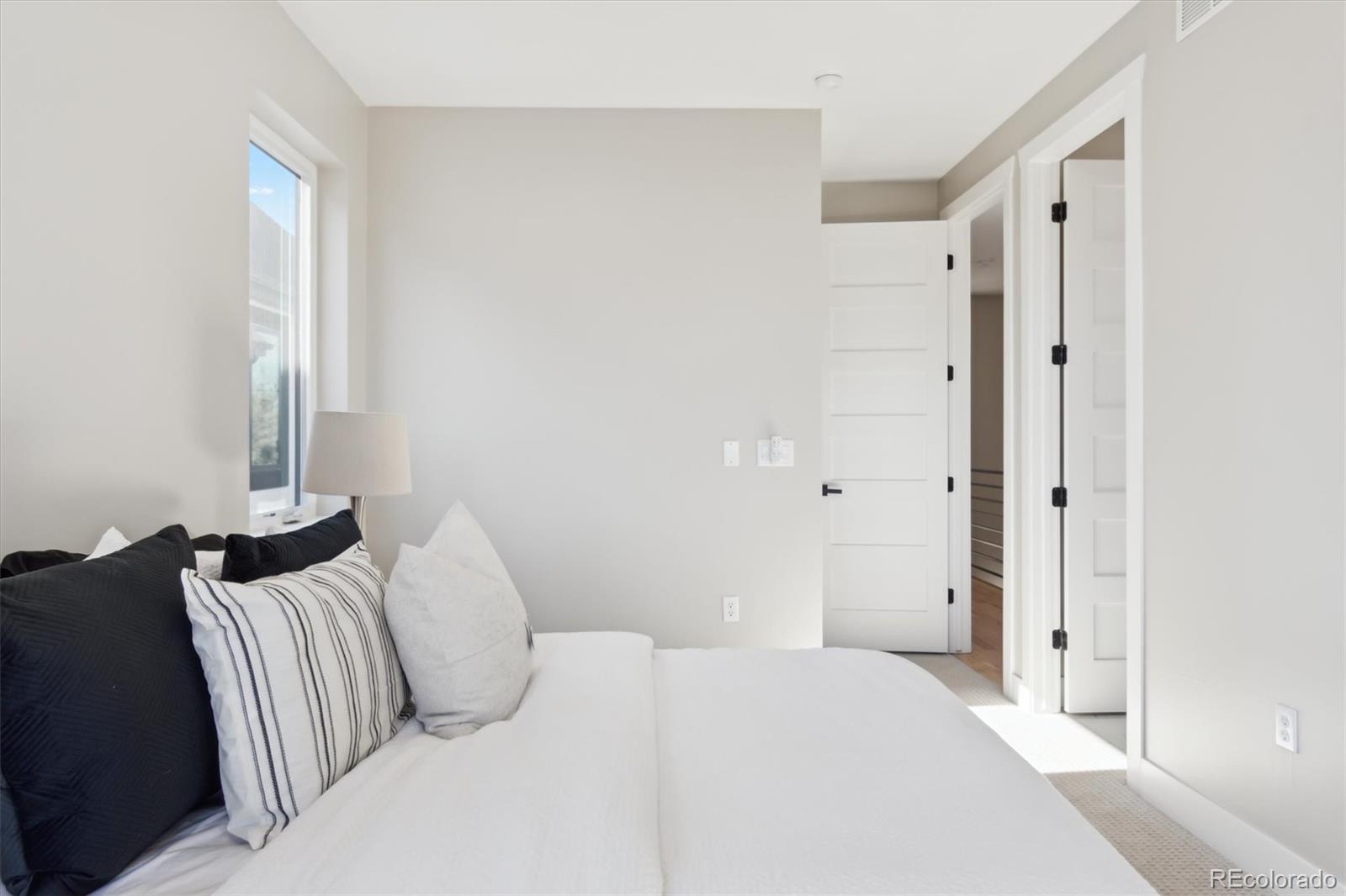 MLS Image #19 for 2317 s galapago street,denver, Colorado