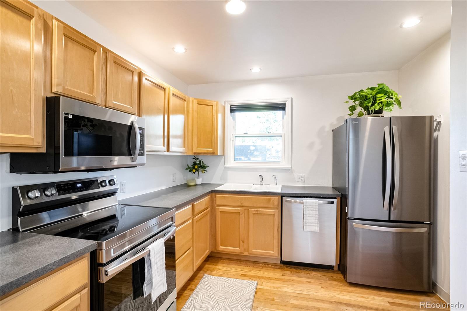MLS Image #10 for 1218 s university boulevard,denver, Colorado