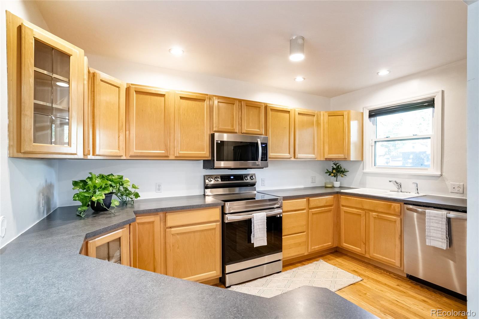MLS Image #11 for 1218 s university boulevard,denver, Colorado