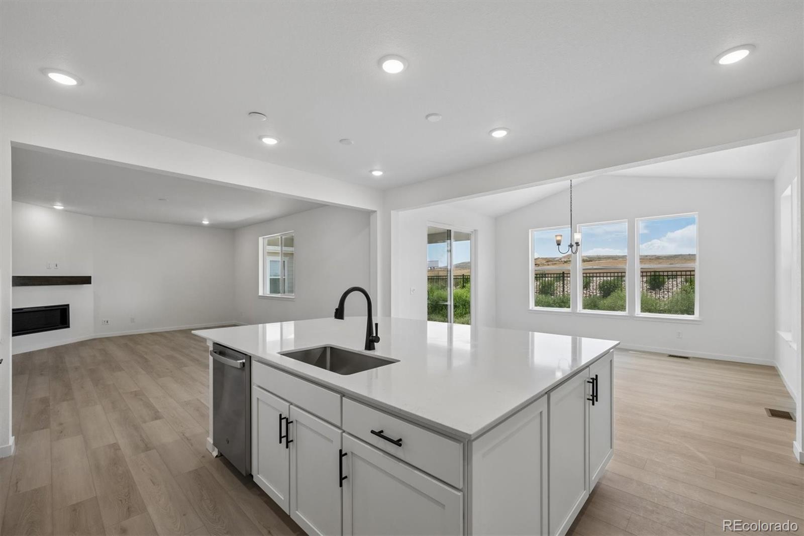 MLS Image #10 for 25294 e warren place,aurora, Colorado