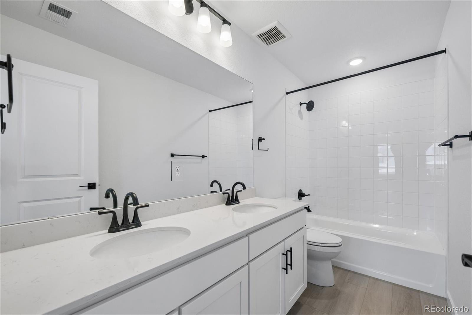 MLS Image #15 for 25294 e warren place,aurora, Colorado