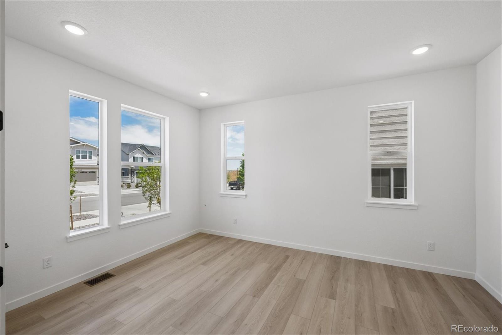 MLS Image #3 for 25294 e warren place,aurora, Colorado