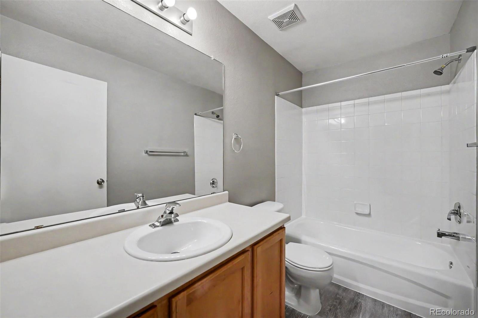 MLS Image #18 for 21532 e 47th avenue,denver, Colorado