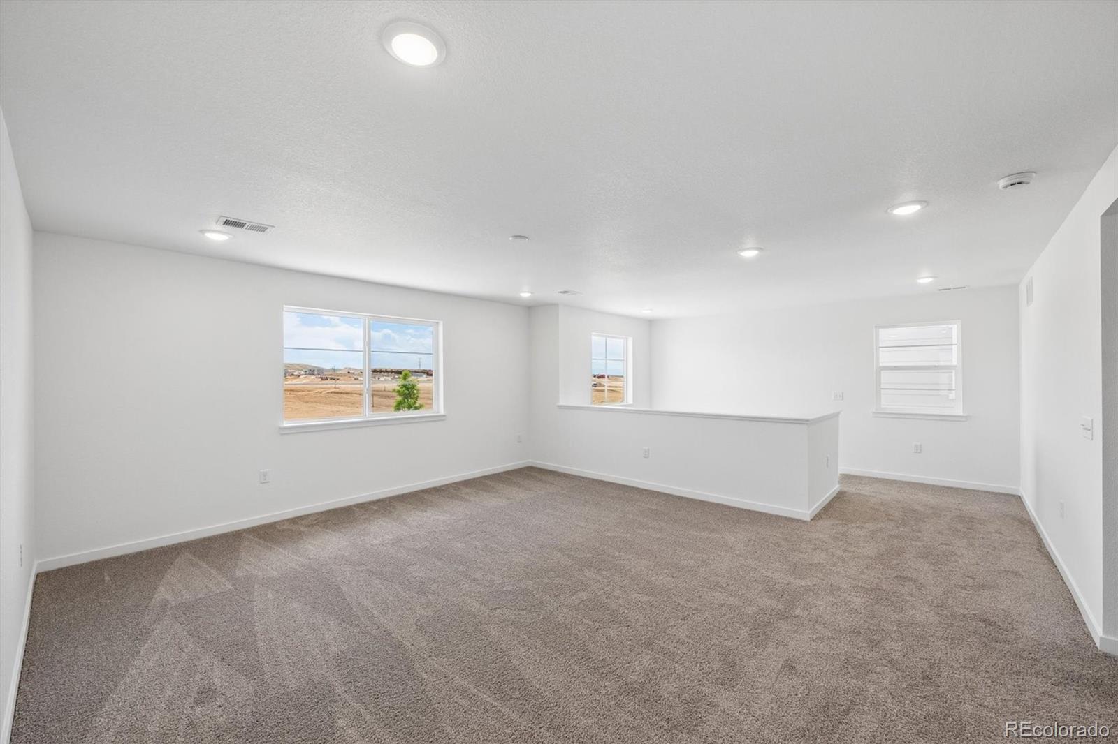 MLS Image #11 for 25264 e warren place,aurora, Colorado