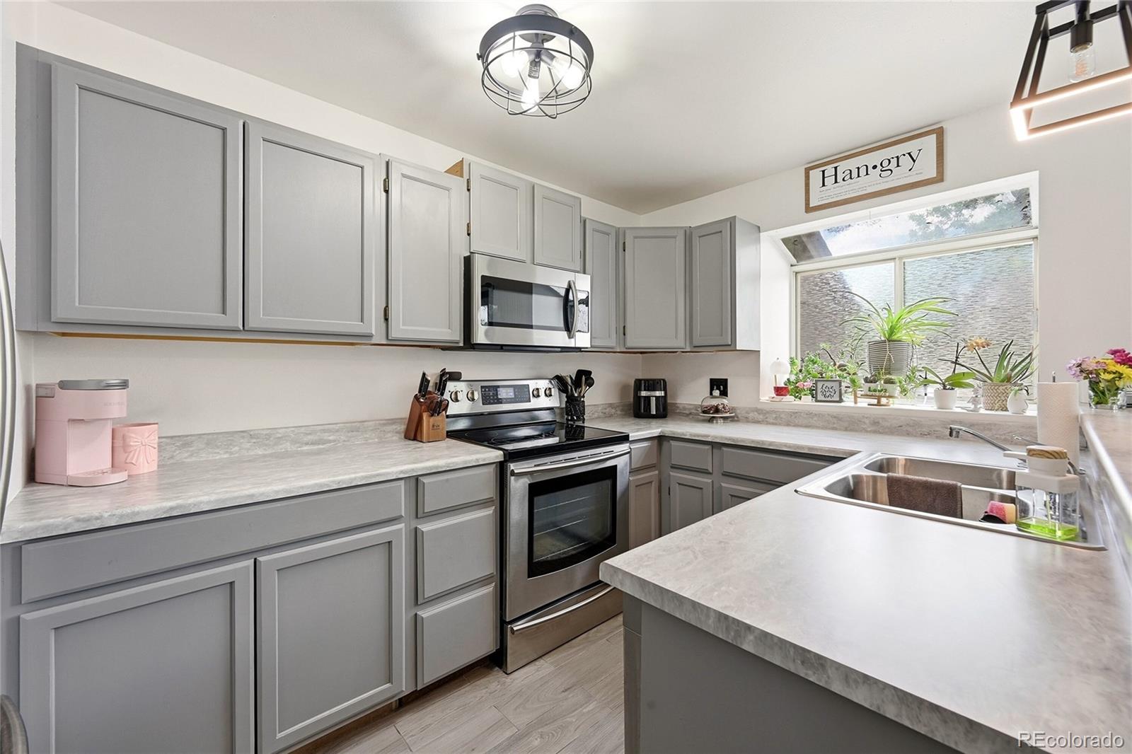 MLS Image #11 for 9713 w chatfield avenue,littleton, Colorado