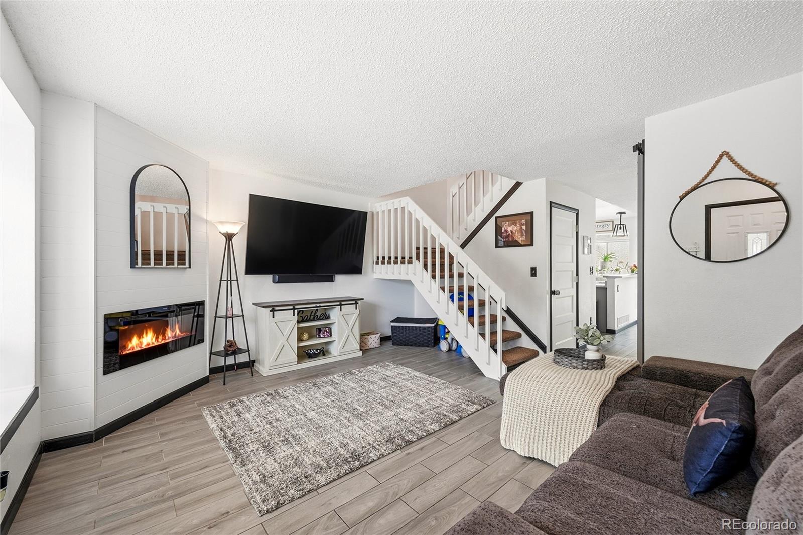 MLS Image #4 for 9713 w chatfield avenue,littleton, Colorado