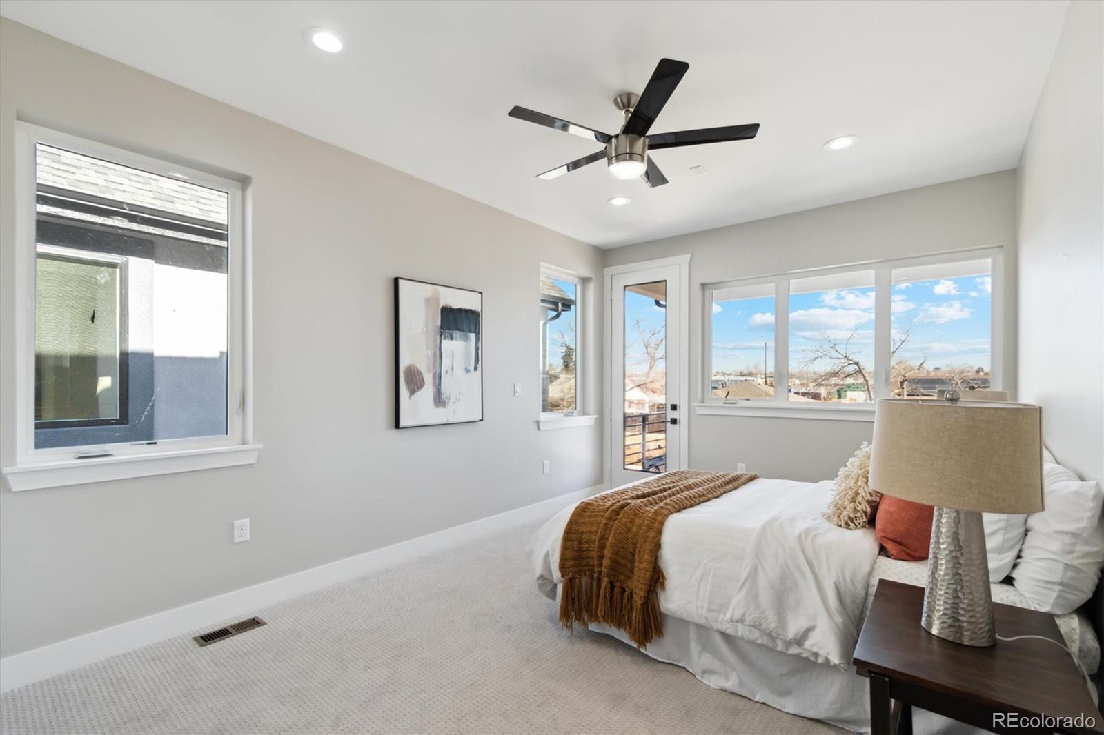 MLS Image #19 for 2319 s galapago street,denver, Colorado