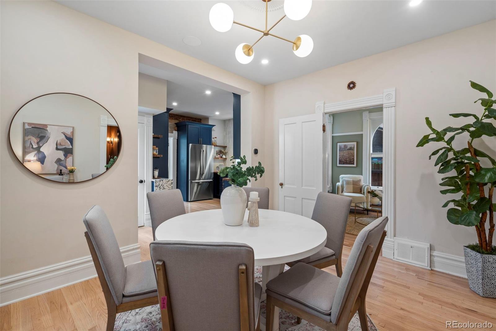 MLS Image #14 for 219 w 1st avenue,denver, Colorado
