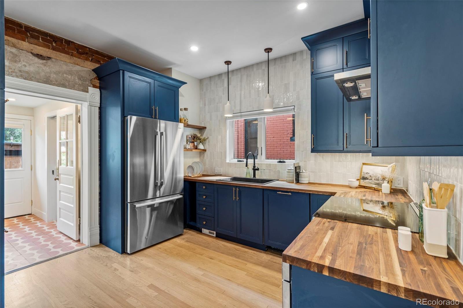 MLS Image #15 for 219 w 1st avenue,denver, Colorado