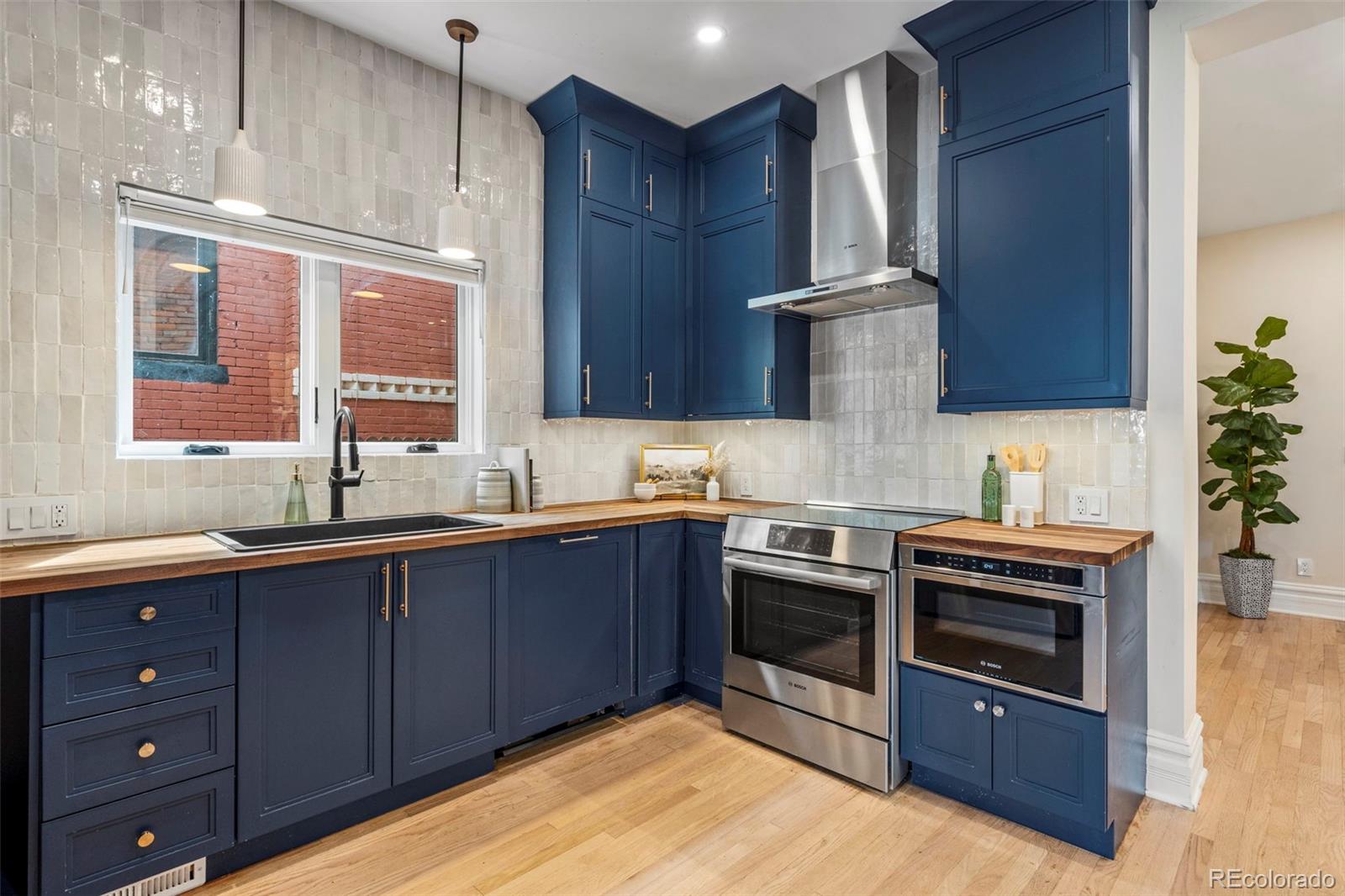 MLS Image #17 for 219 w 1st avenue,denver, Colorado