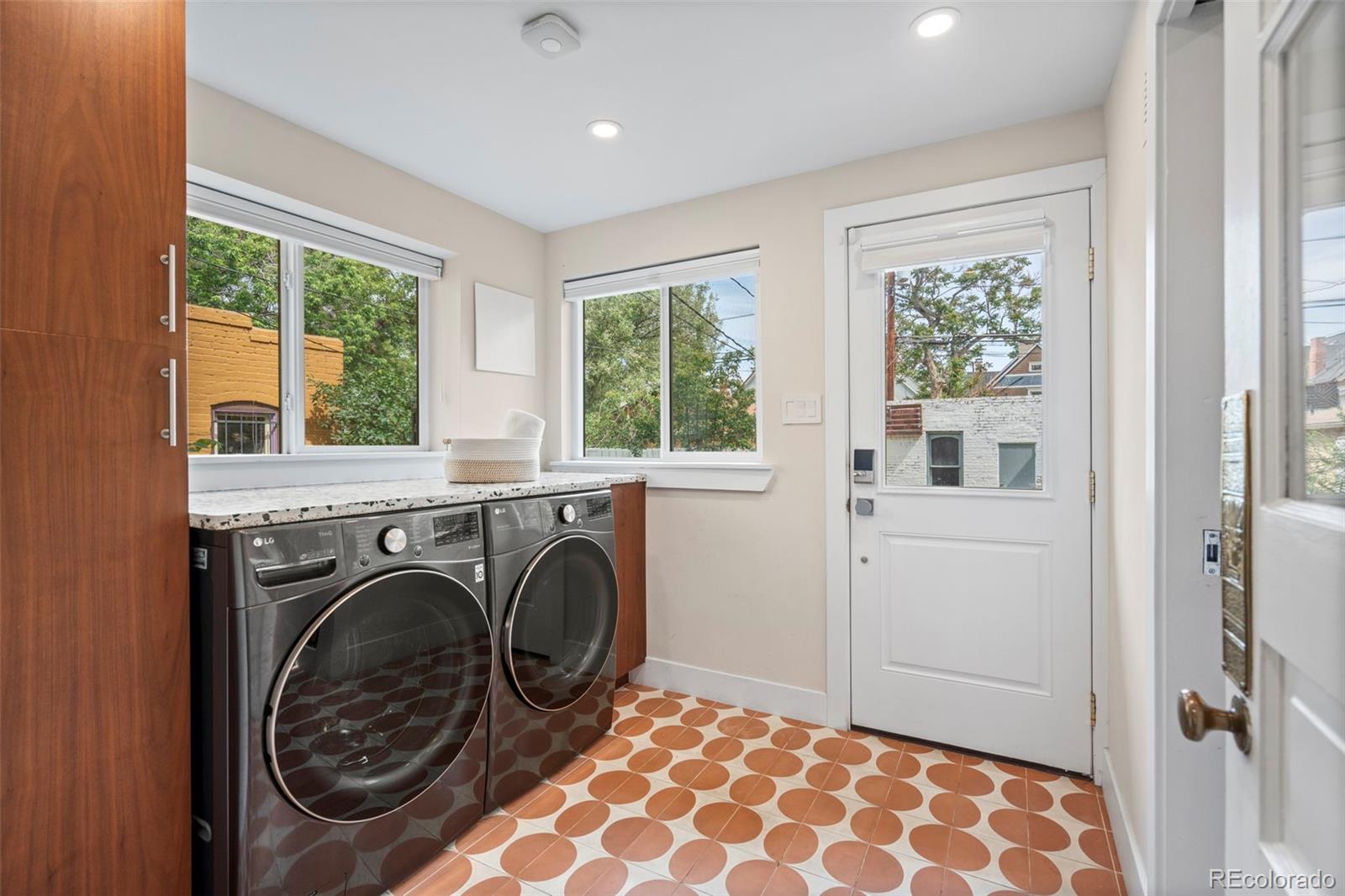 MLS Image #21 for 219 w 1st avenue,denver, Colorado