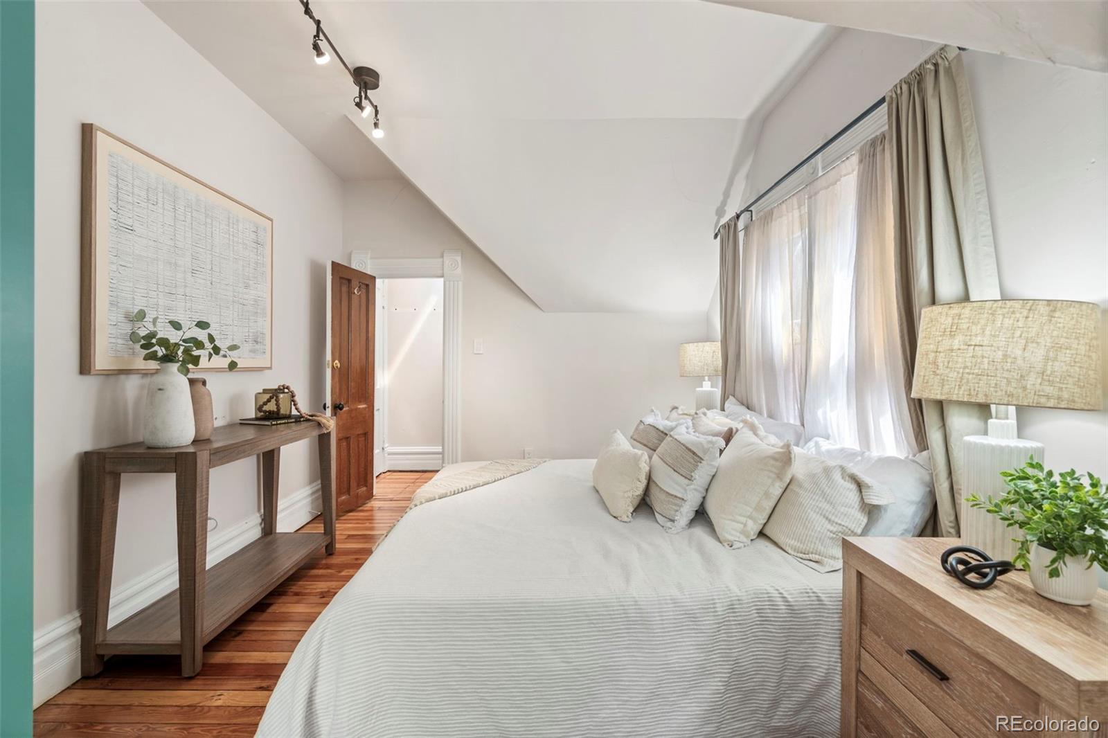 MLS Image #25 for 219 w 1st avenue,denver, Colorado