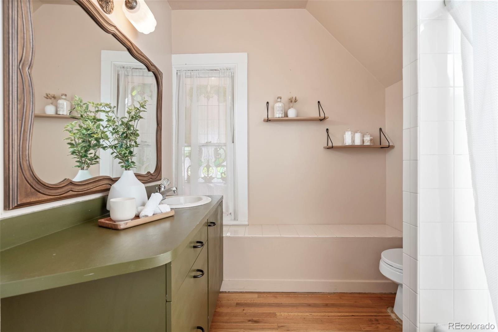 MLS Image #29 for 219 w 1st avenue,denver, Colorado