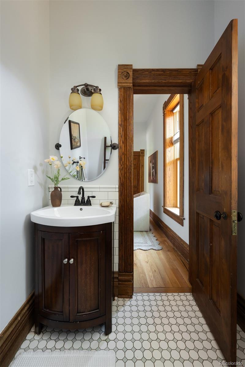 MLS Image #24 for 2536 n gilpin street,denver, Colorado